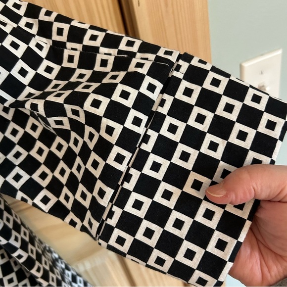 Joseph Ribkoff Cubic Peacoat. Size 4. - Picture 4 of 15